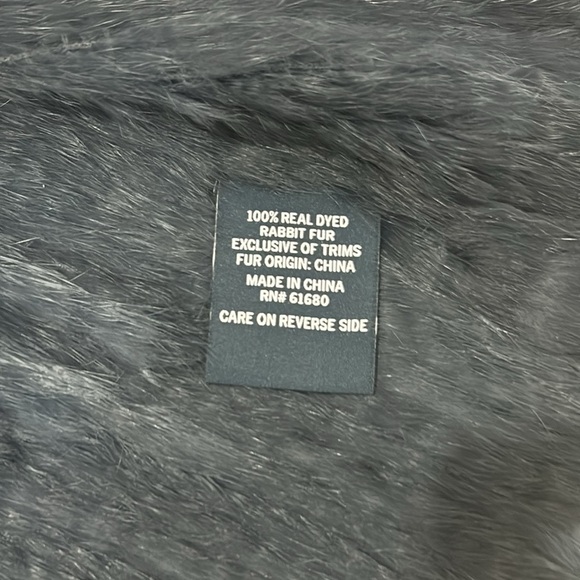 525 Luxe Rabbit Fur Vest- dark blue /turquoise hues size small - Picture 7 of 9